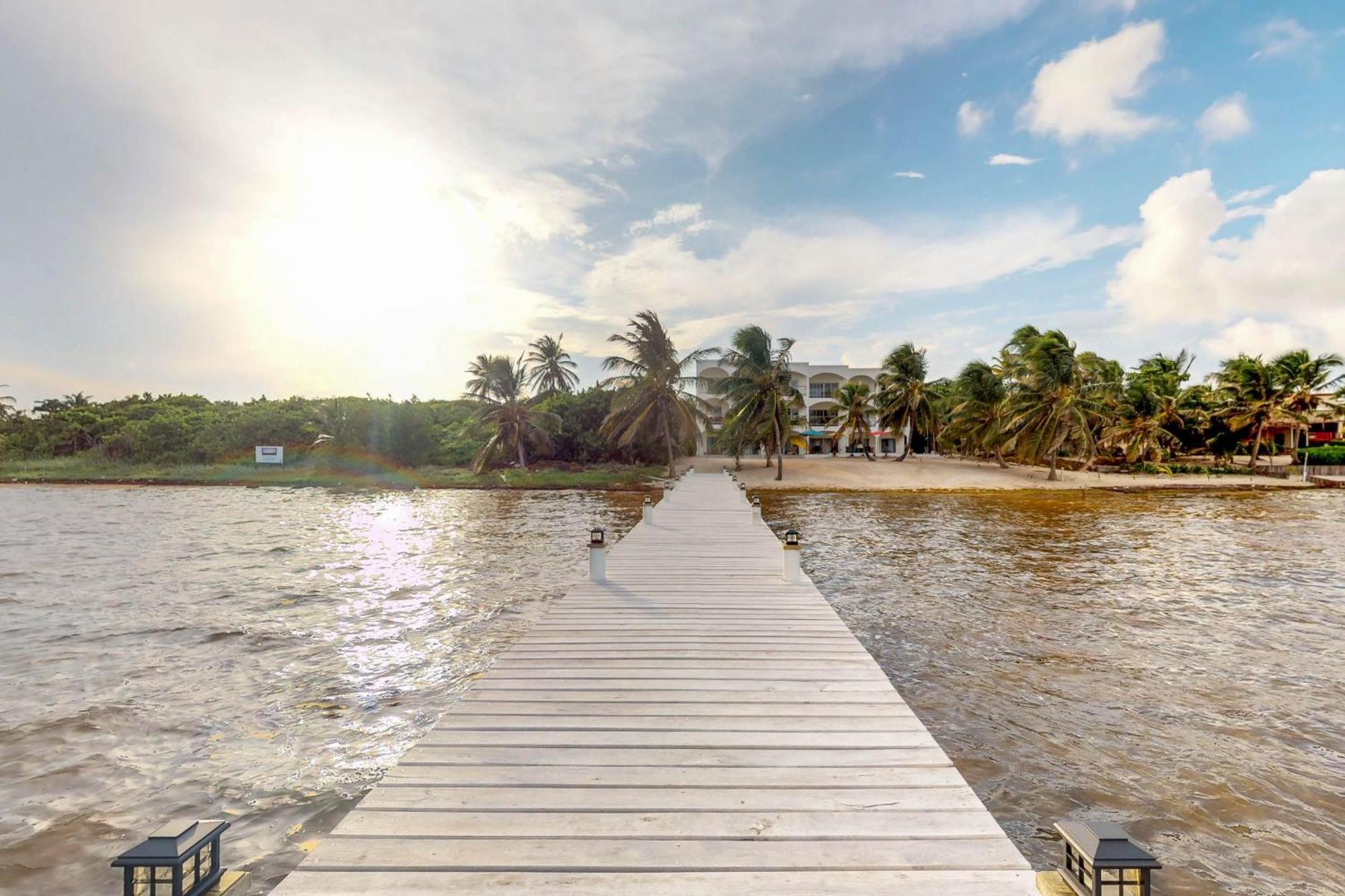 Blue Water Beach Villas Сан Педро Стая снимка