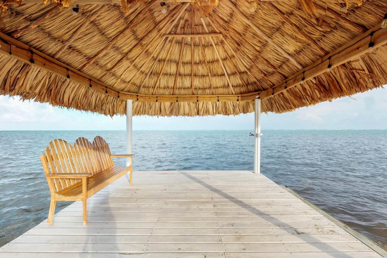 Blue Water Beach Villas Сан Педро Екстериор снимка